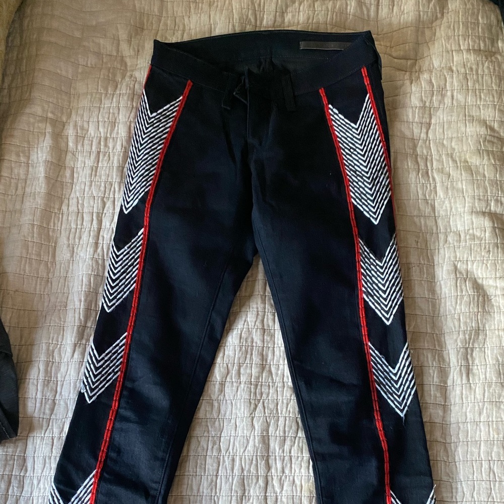 Rag & Bone embroidered jean size 25